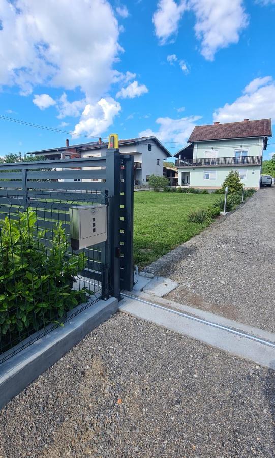 Apartman Lena Tusilovic Екстер'єр фото