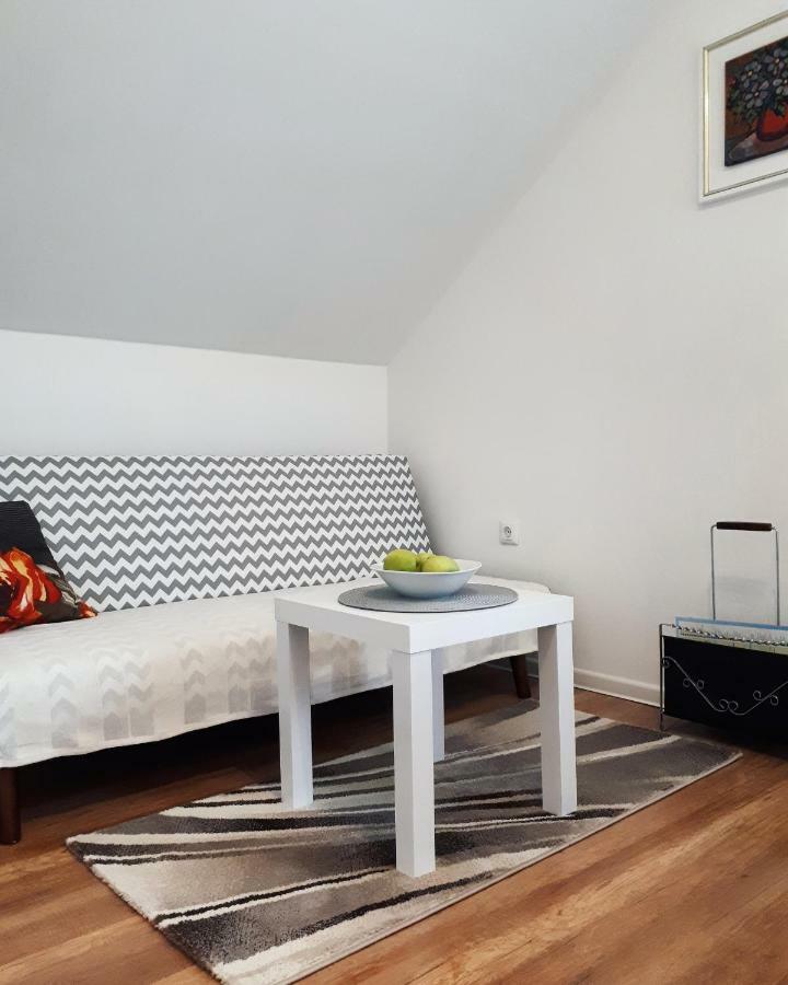Apartman Lena Tusilovic Екстер'єр фото